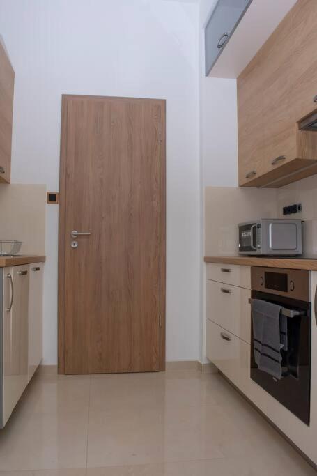 Elegant Stylish Modern Downtown Home Next 2 Danube Budapeşte Dış mekan fotoğraf